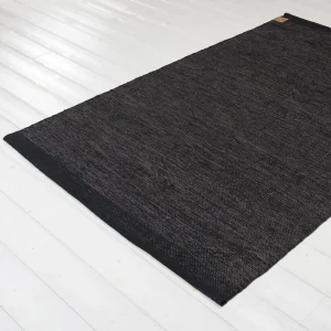 Heby Black